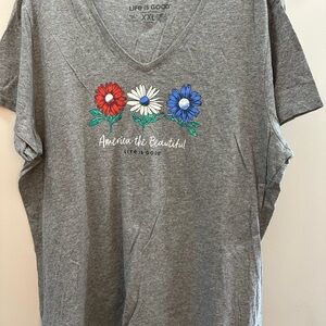 NWOT Life Is Good Heather Gray Tee with Patriotic Floral Design XXL